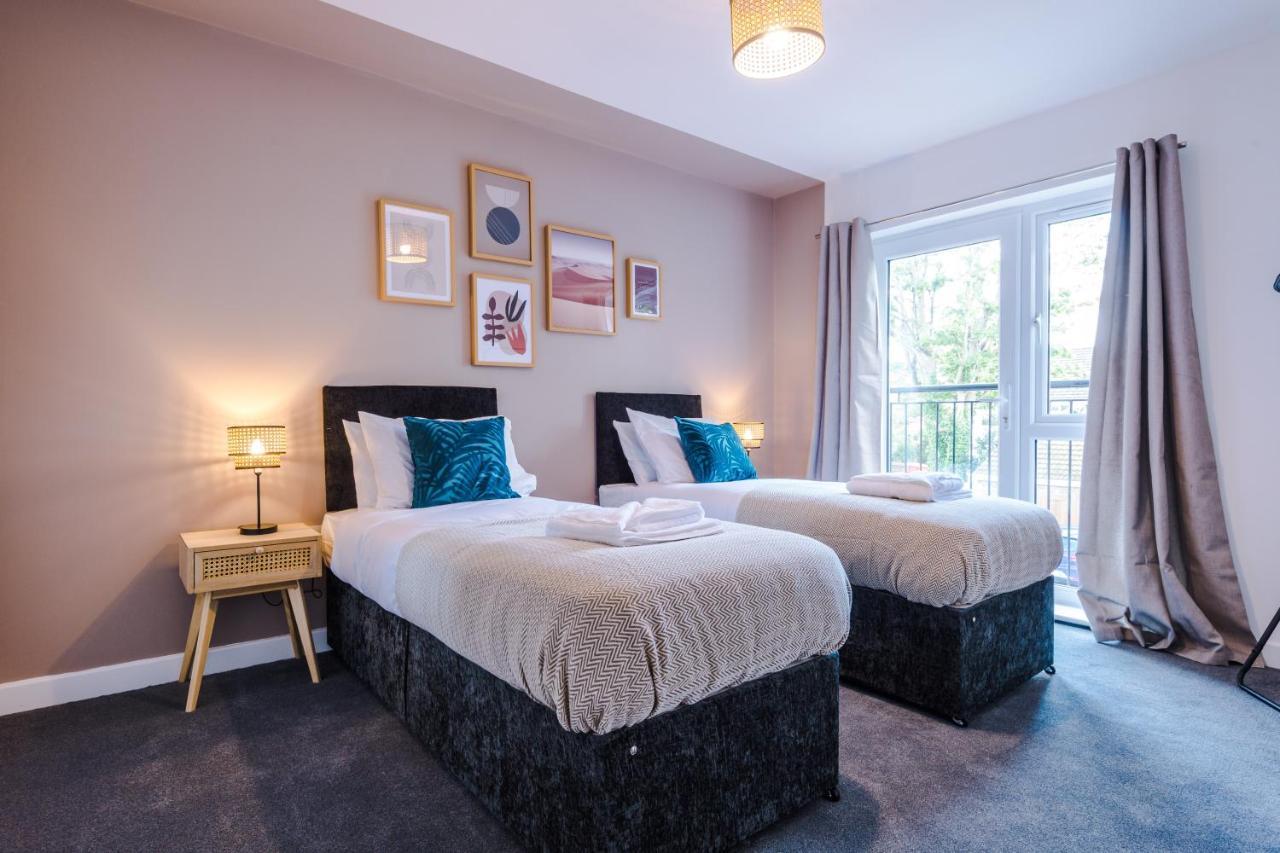 Stunning 2 Bed Apt By Greenstay Serviced Accommodation - Located In Formby Village - Perfect For Short & Long Stays - Couples, Friends & Families & Business Travellers All Welcome - Dog Friendly - 7 Bagian luar foto