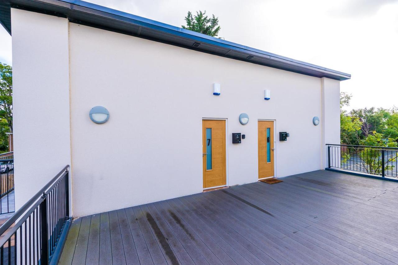 Stunning 2 Bed Apt By Greenstay Serviced Accommodation - Located In Formby Village - Perfect For Short & Long Stays - Couples, Friends & Families & Business Travellers All Welcome - Dog Friendly - 7 Bagian luar foto